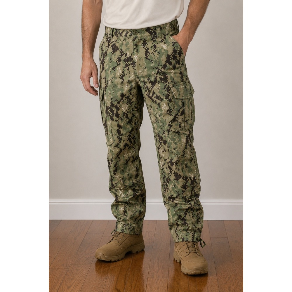 US Navy NWU Type III AOR2 Digital Camo Ripstop Cargo Pants Medium Short 31-35
